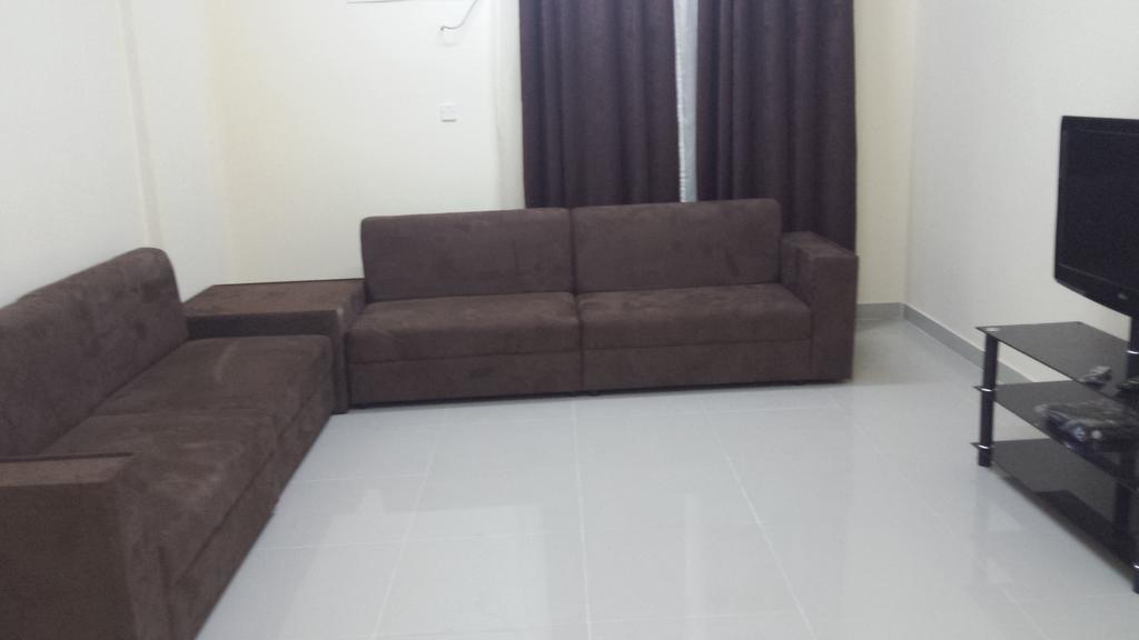 Golden Seasons Furnished Apartment Салалах Стая снимка