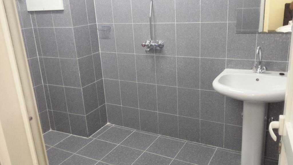 Golden Seasons Furnished Apartment Салалах Стая снимка