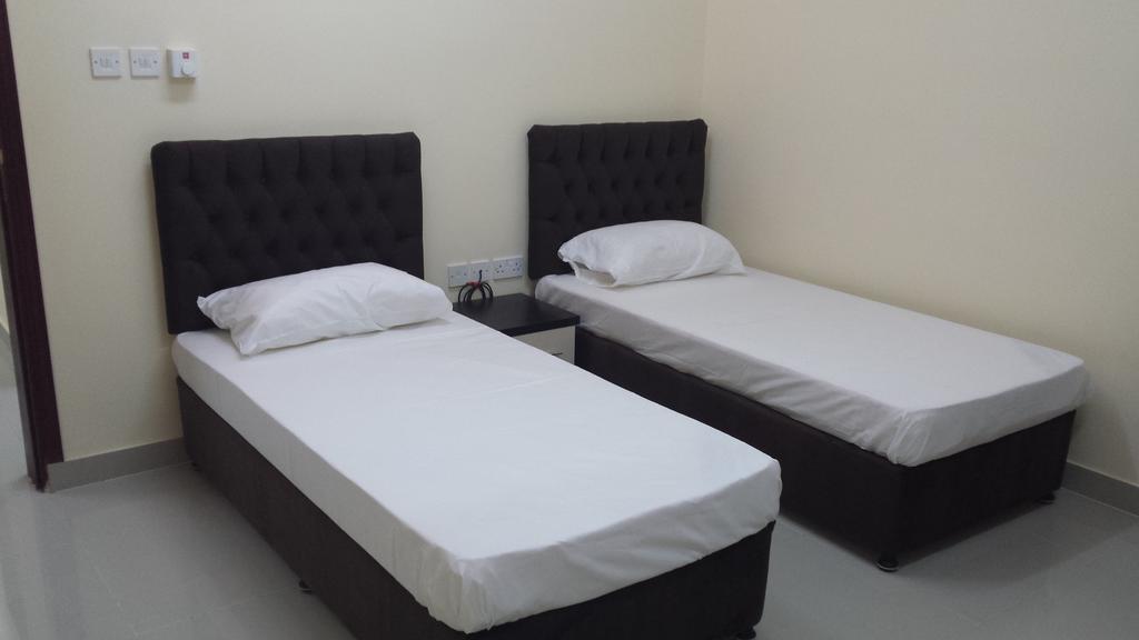 Golden Seasons Furnished Apartment Салалах Стая снимка