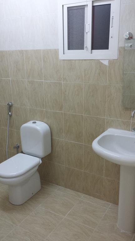 Golden Seasons Furnished Apartment Салалах Стая снимка