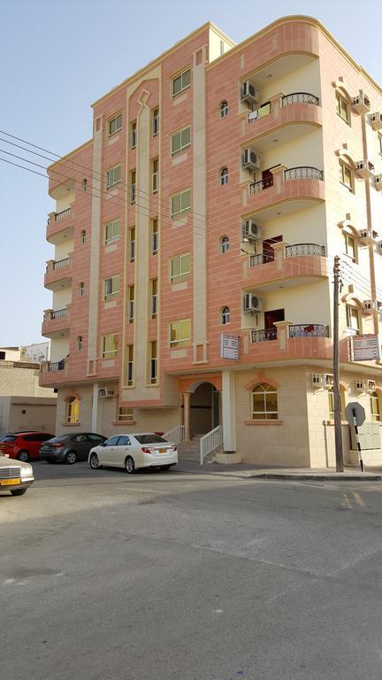 Golden Seasons Furnished Apartment Салалах Екстериор снимка