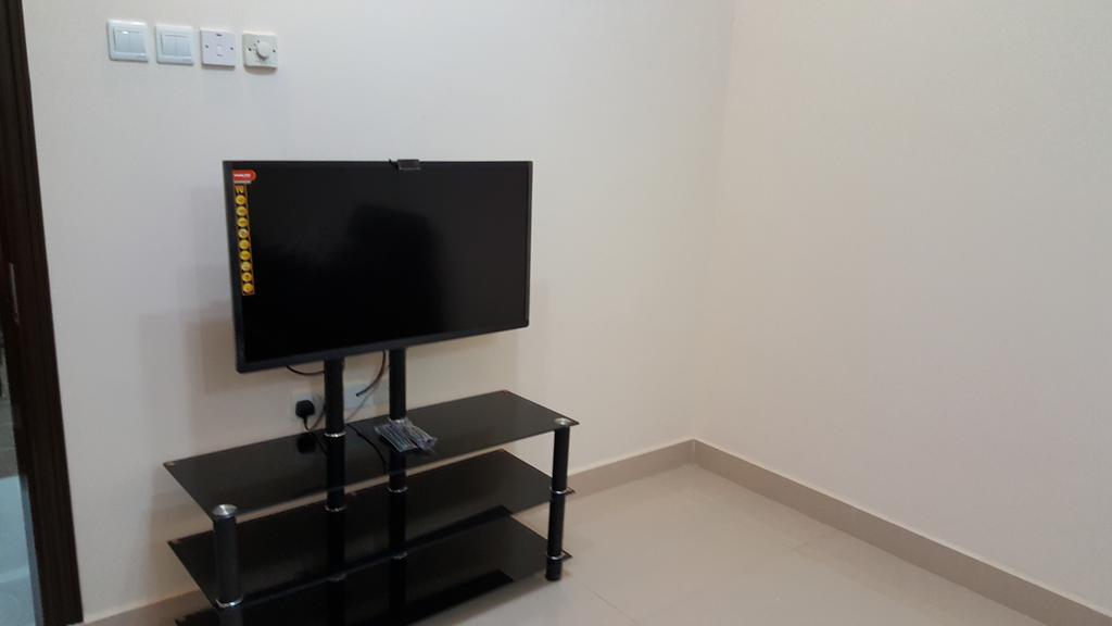 Golden Seasons Furnished Apartment Салалах Екстериор снимка