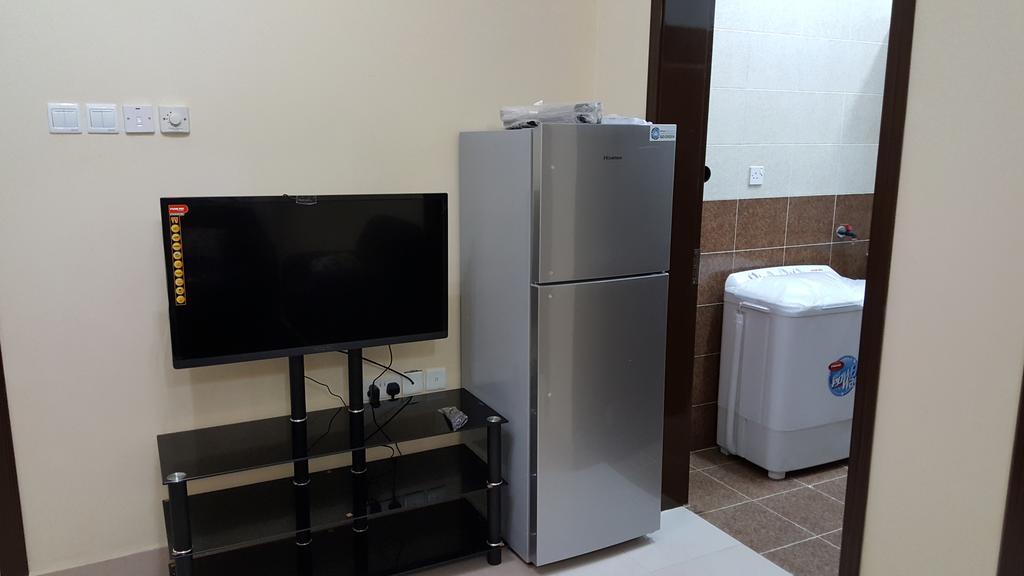 Golden Seasons Furnished Apartment Салалах Екстериор снимка